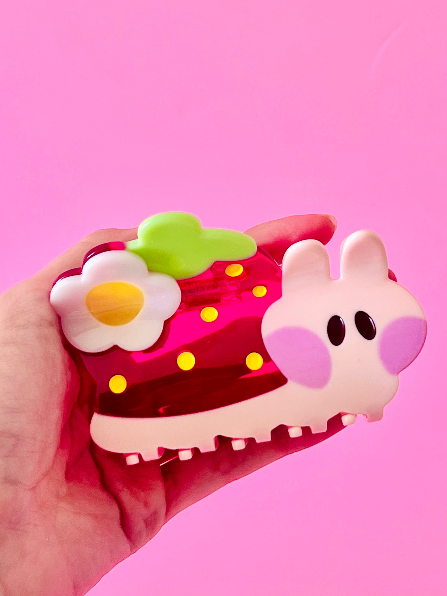 Strawberry Snail Hair Claw